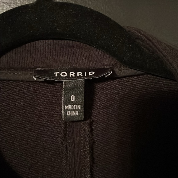 Torrid military look blazer with velvet trim - Picture 3 of 7